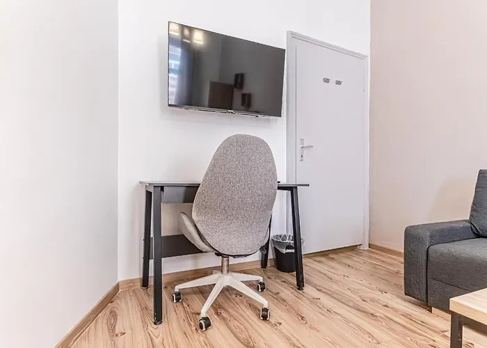 Comfortable 1 Bedroom Apartment In Prime Location